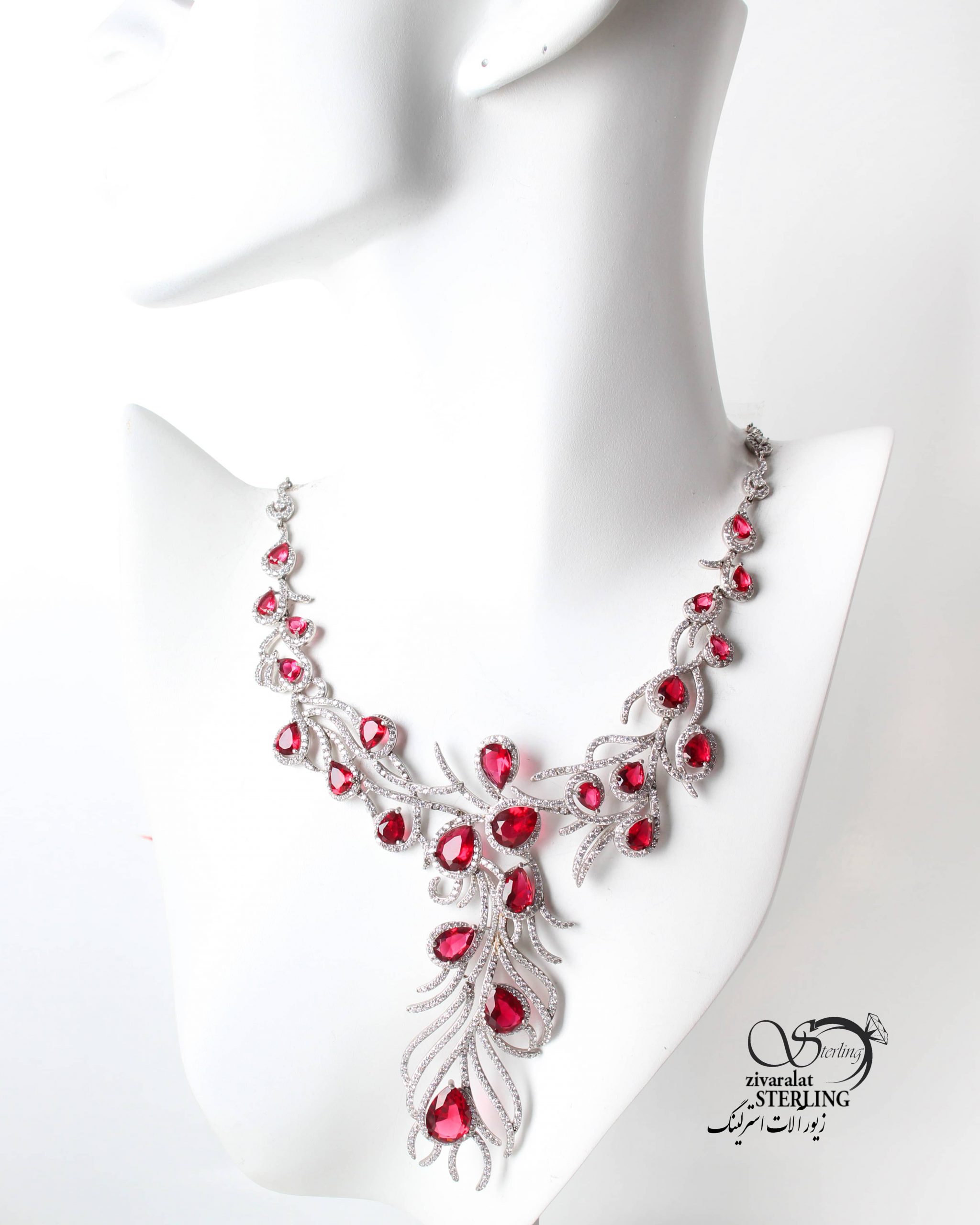 Silver necklace with ruby گردنبند نقره یا سنگ طرح یاقوت
