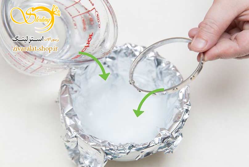 نحوه تمیز کردن و مراقبت از زیورآلات نقره 3 نحوه تمیز کردن و مراقبت از زیورآلات نقره