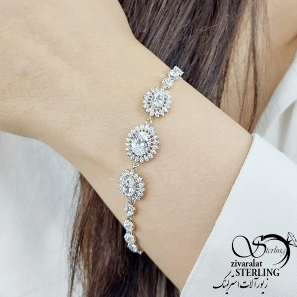 دستبند سفید طرح جواهر برند ژوپینگ