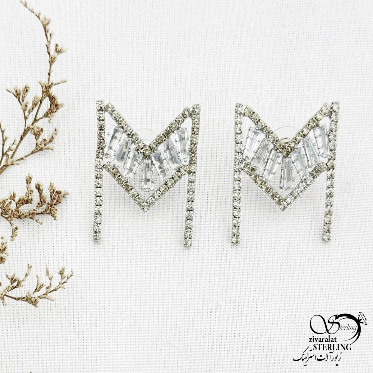 گوشواره جواهری با حرف M کد 12639 گوشواره جواهری با حرف M کد 12639