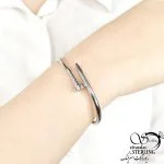 دستبند استیل نقره ای طرح میخ کد 8837