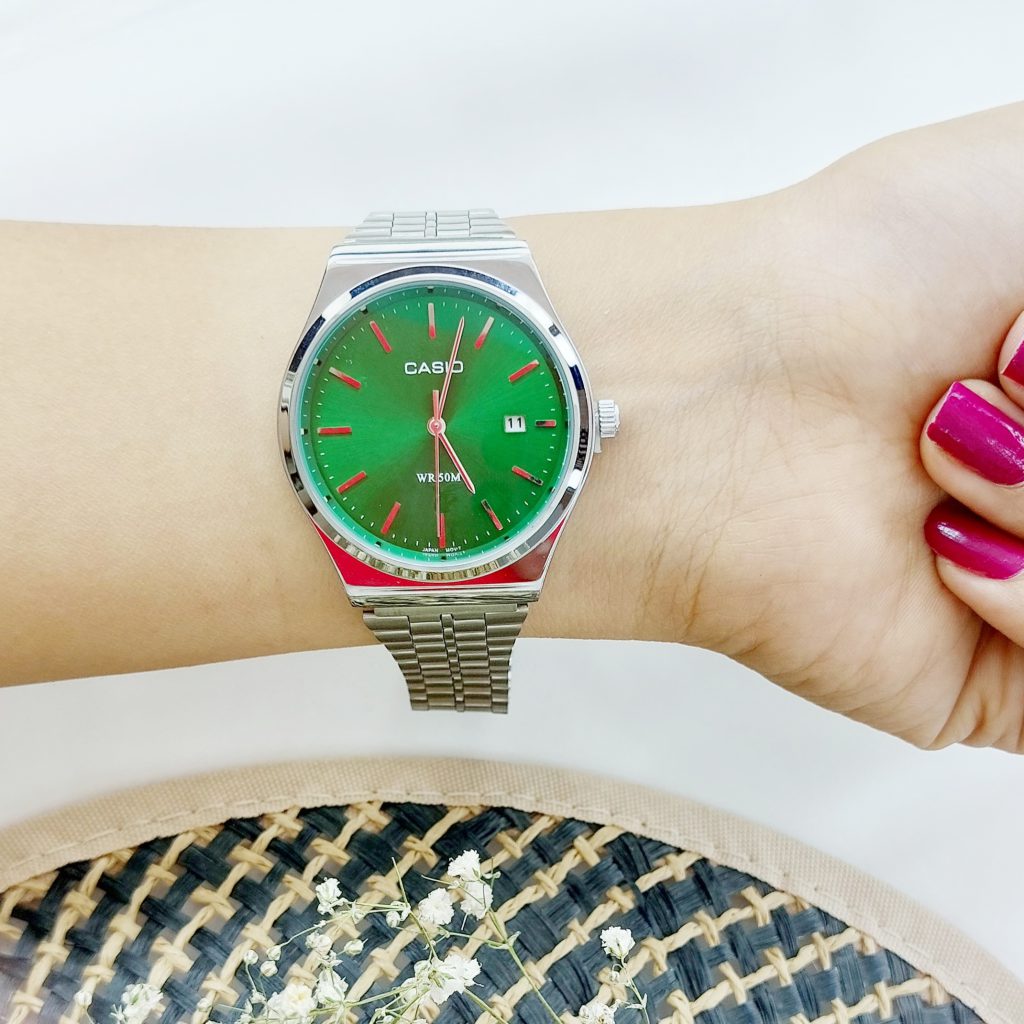 ساعت گرد استیل برند کاسیو CASIO صفحه سبز کد 19481