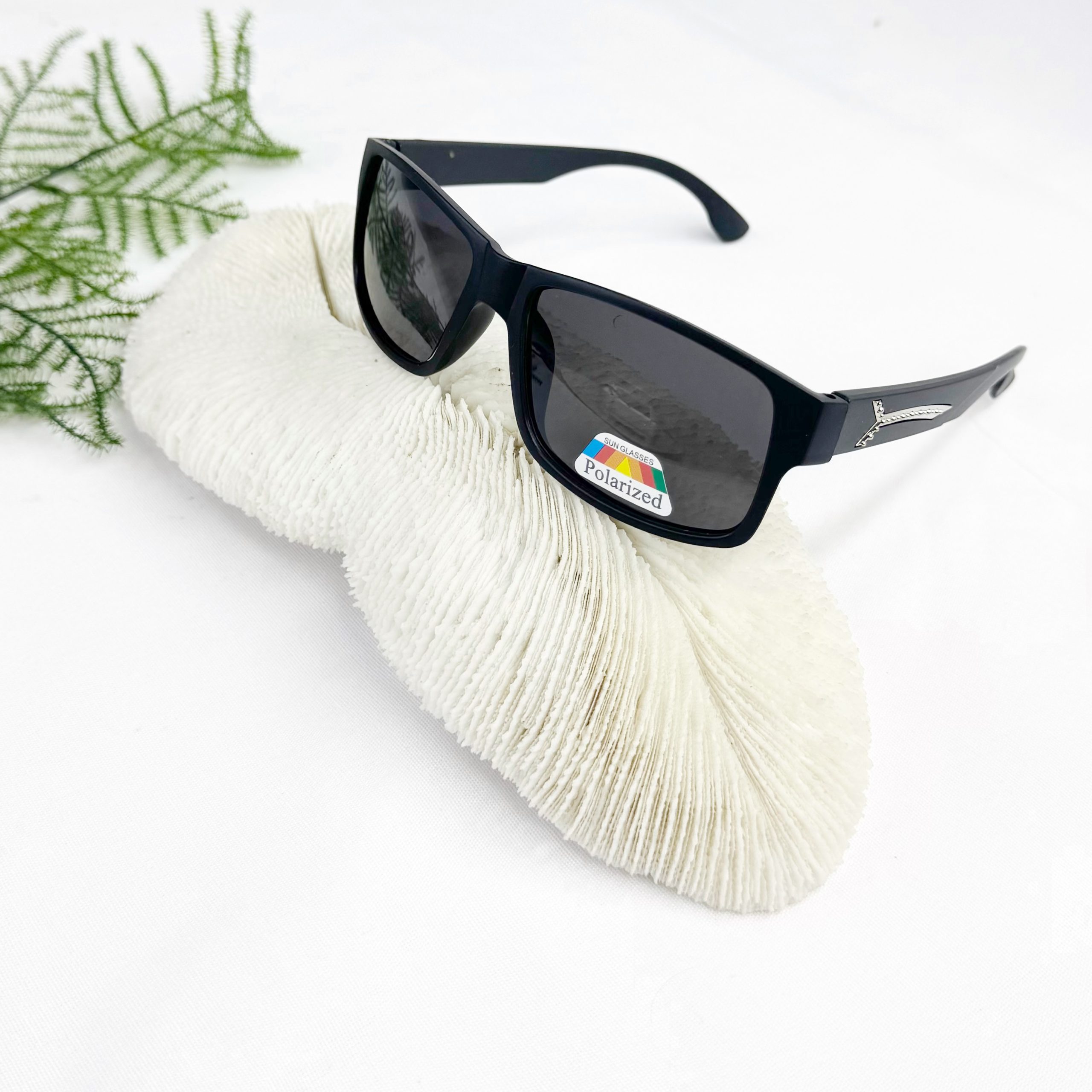 عینک دودی مشکی برند polarized کد 19591 عینک دودی مشکی برند polarized کد 19591