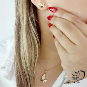 نیمست ژوپینگ پروانه با نگین اتمی و سبز طرح طلا کد 19703