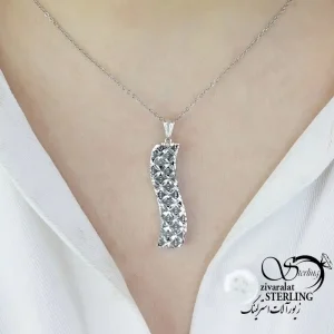 گردنبند آویز سیاه قلم طرح کلاسیک کد 19841
