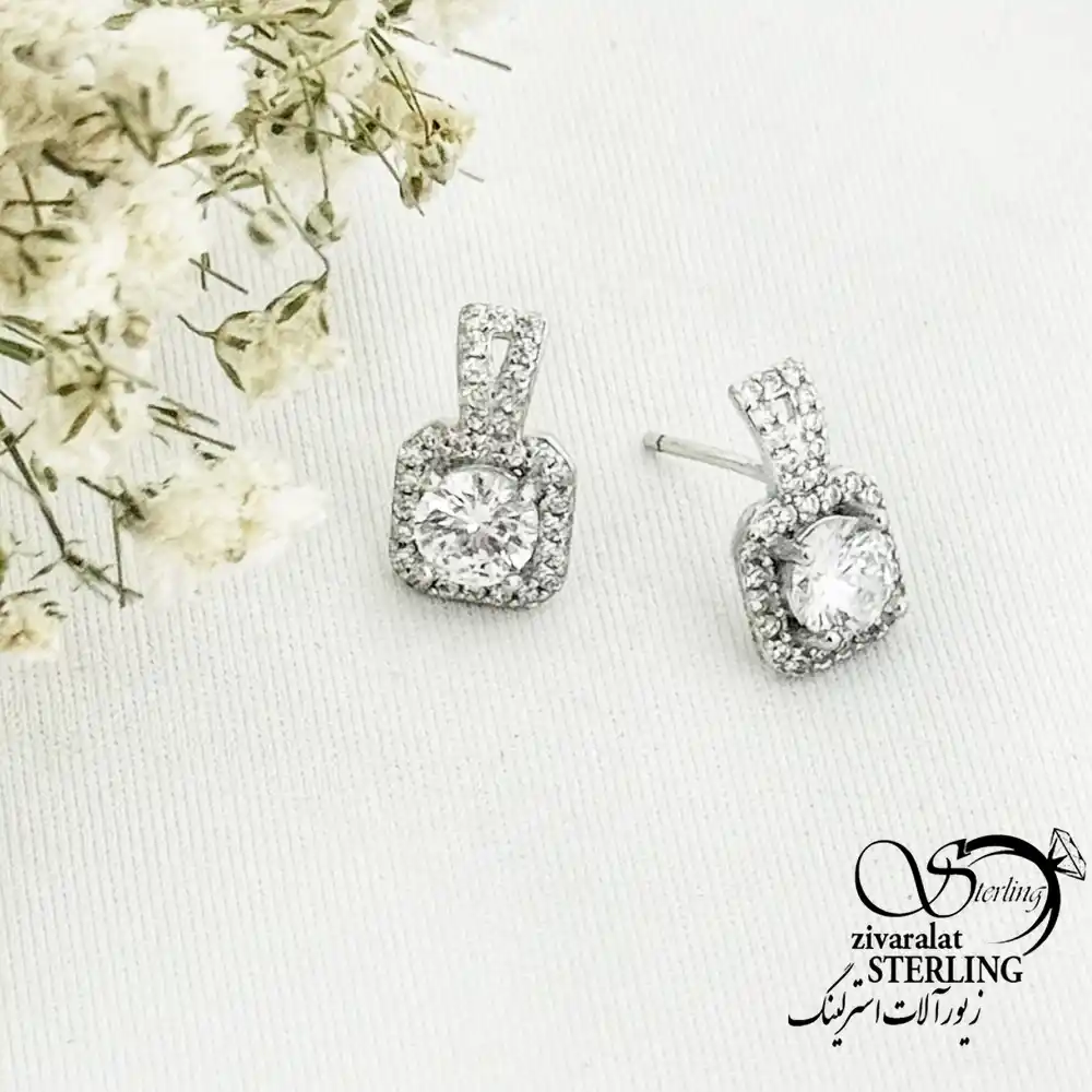 گوشواره تک نگین نقره با عیار925 کد 19855