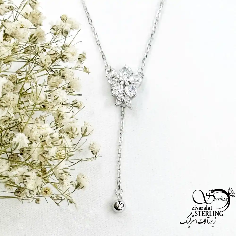 گردنبند 925عیار طرح گل نگین دار با آویز گوی کد 20299 گردنبند 925عیار طرح گل نگین دار با آویز گوی کد 20299