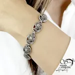 دستبند نقره سیاه قلم طرح گل کد 21945 - Image 2